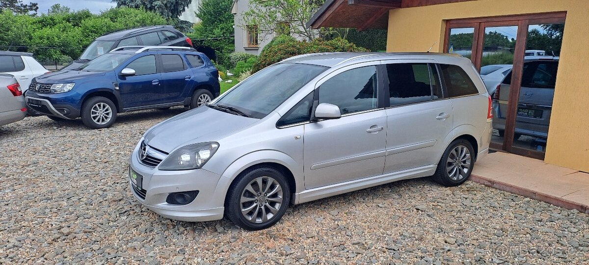 Opel Zafira 1.8i 16V 103kW 7-MÍST SPORT