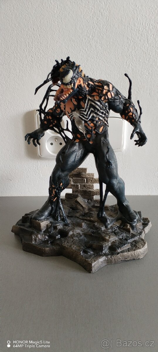 Venom 23cm Diamond Select
