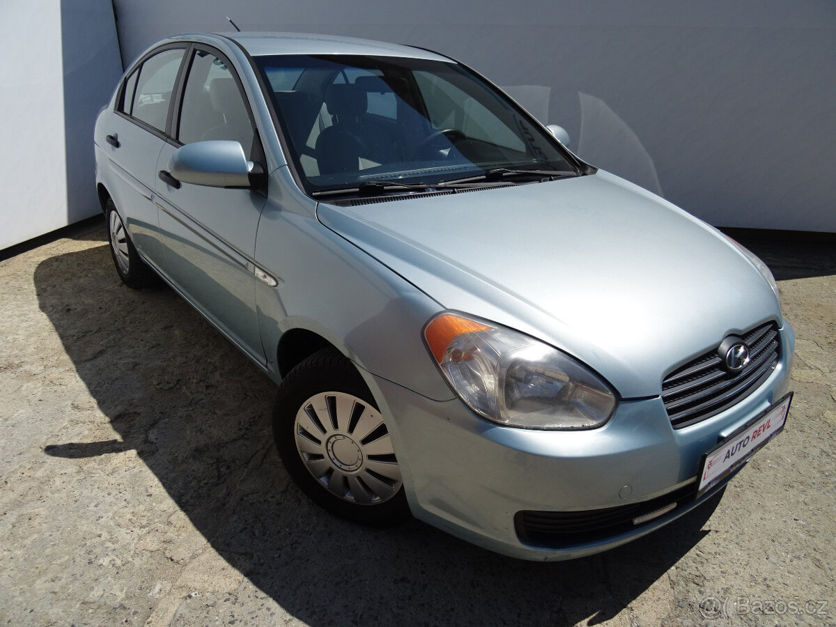 Hyundai Accent 1.5CRDi,81kW,NovéČR,klima,tažné zařízení.