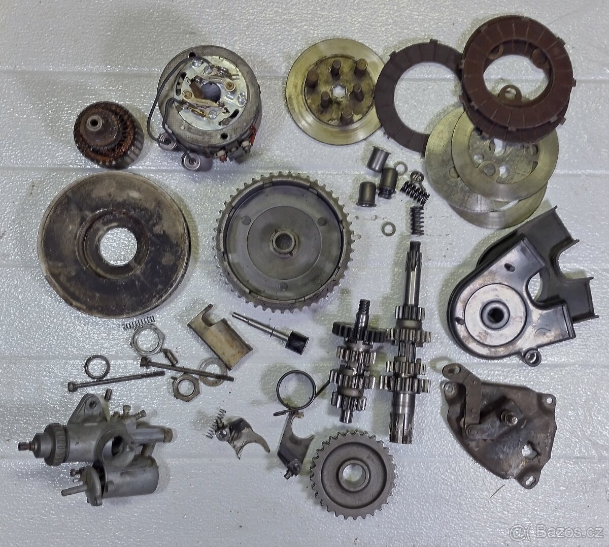 Díly z motoru Jawa 350 634