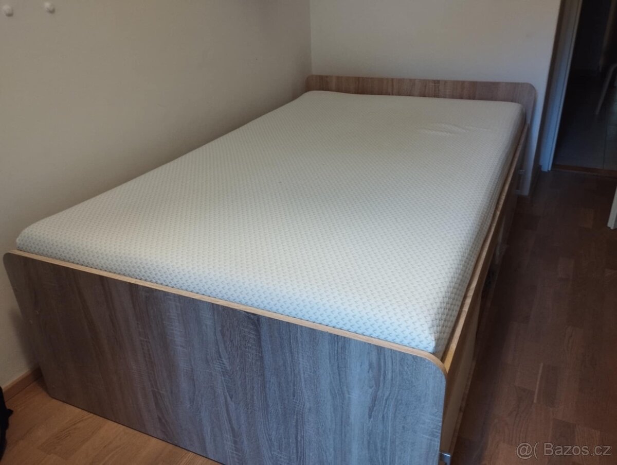 Postel 125x205 cm s úložným prostorem ve výborném stavu