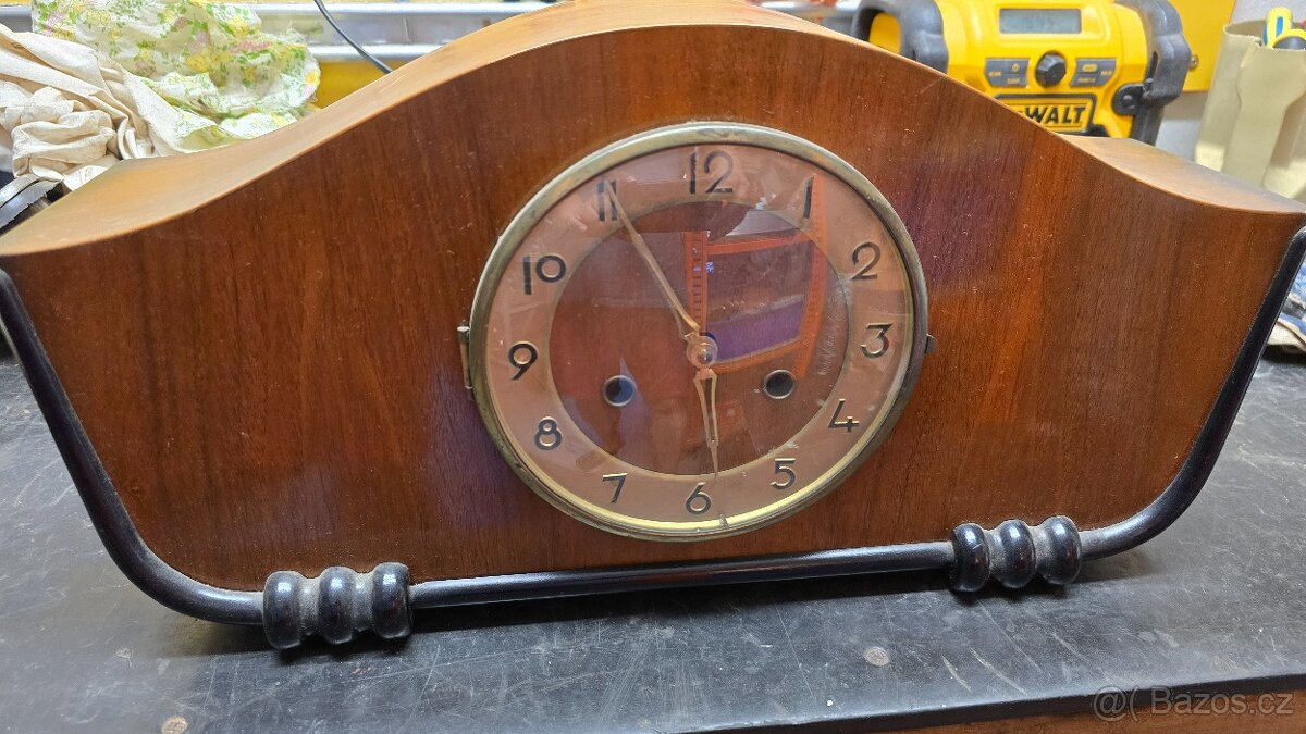 Prodám hodiny Prim - Chronotechna.