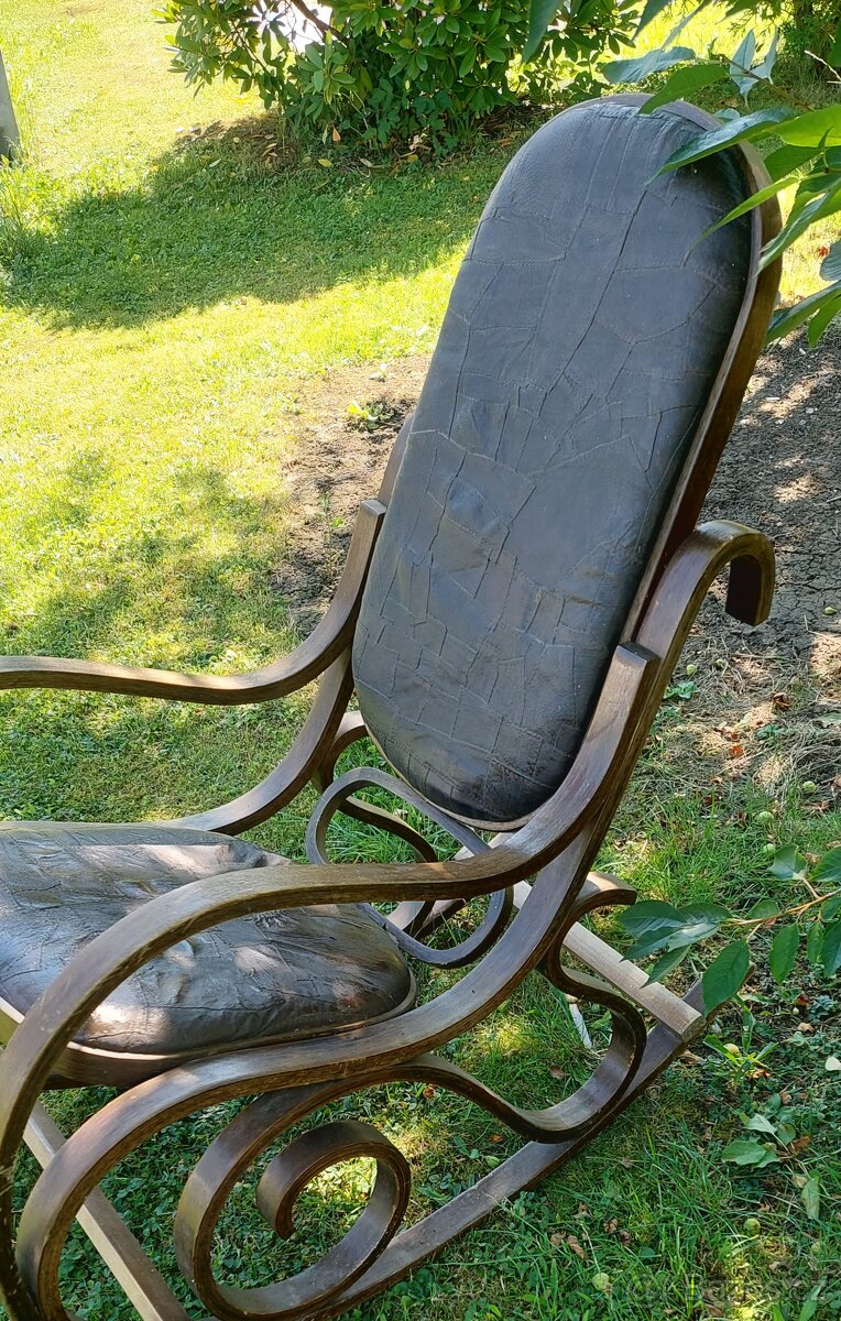 Stare houpaci křeslo