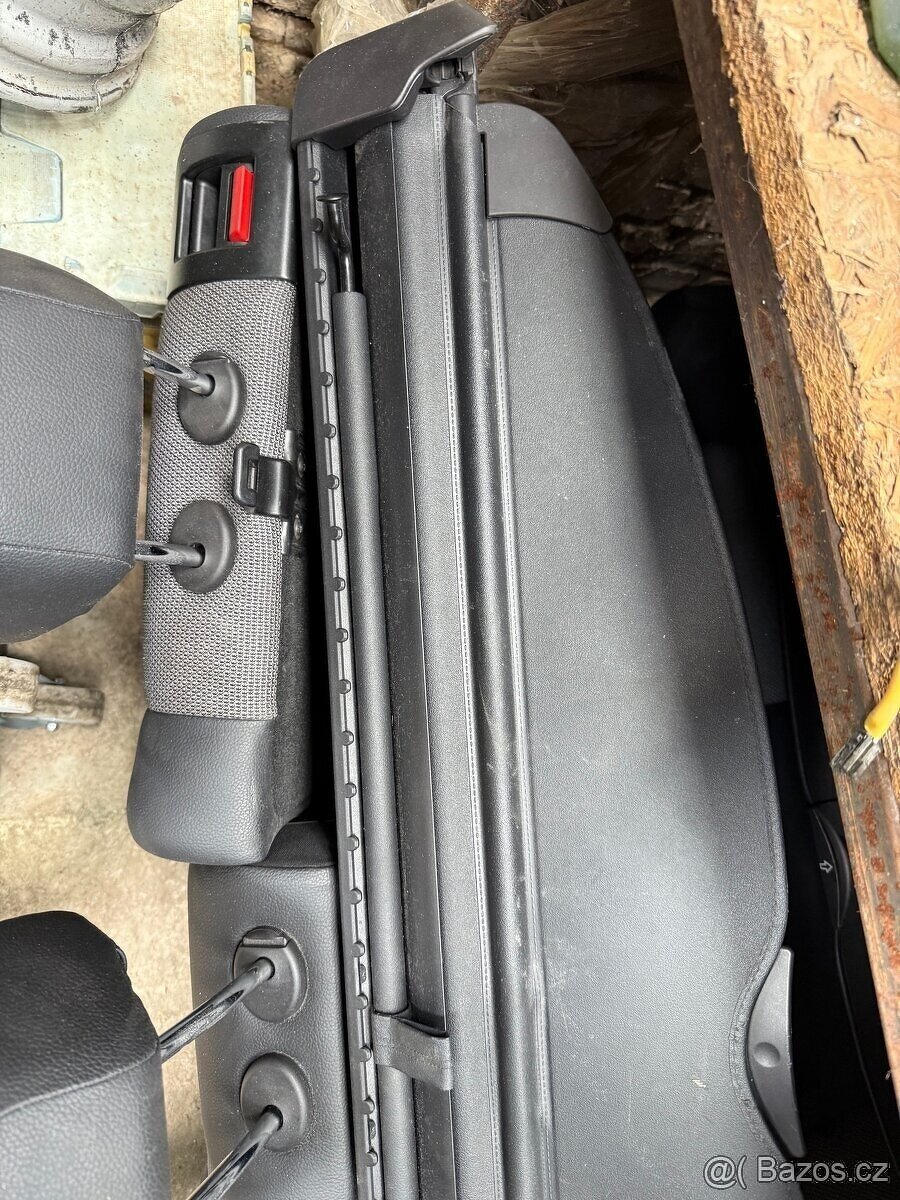 Roleta kufru, rozdelovaci mriz Mercedes W204 a W203