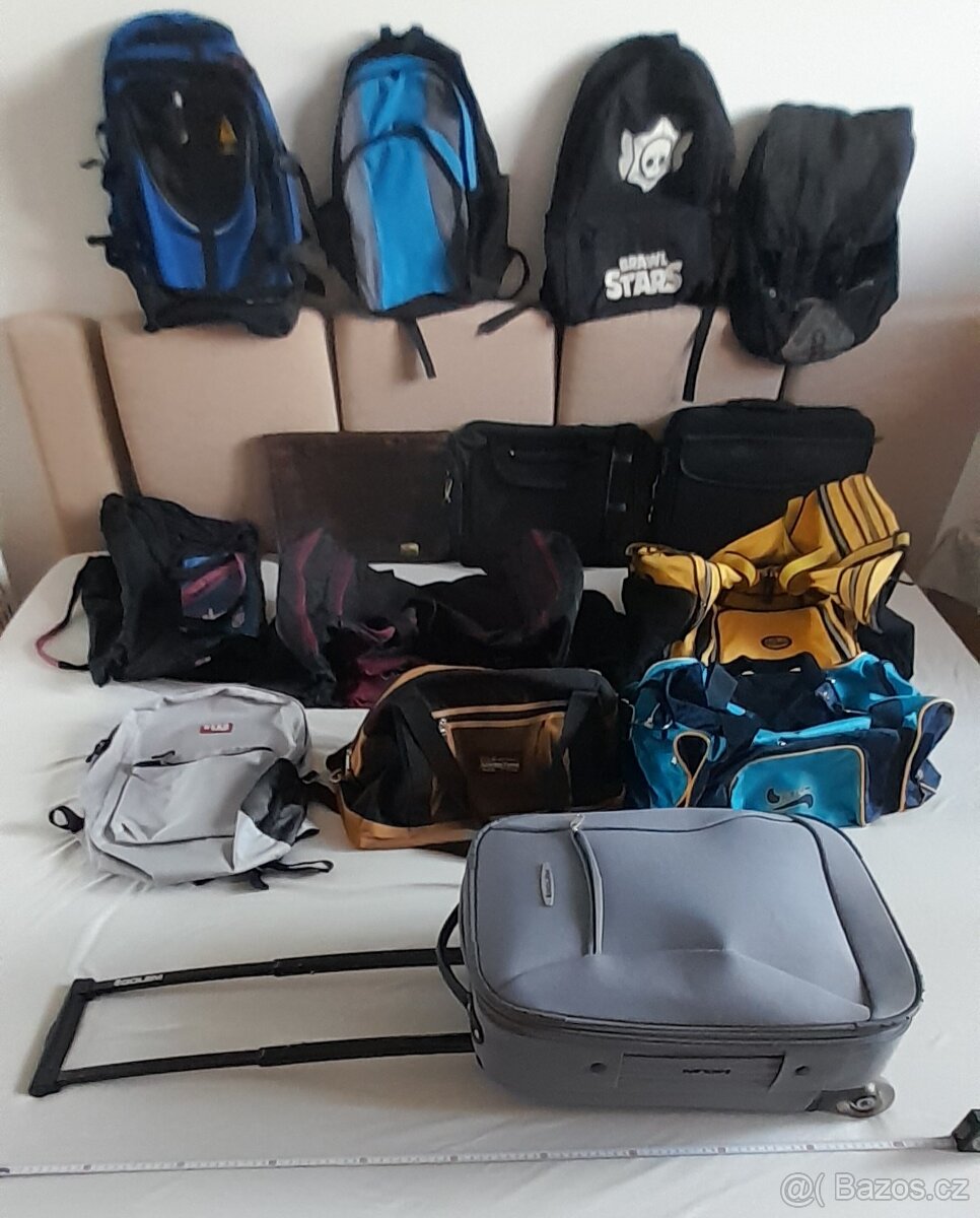 (29) TAŠKY, BATOHY, NÁKUPNÍ TAŠKY A KUFRY NA KOLEČKÁCH vis f