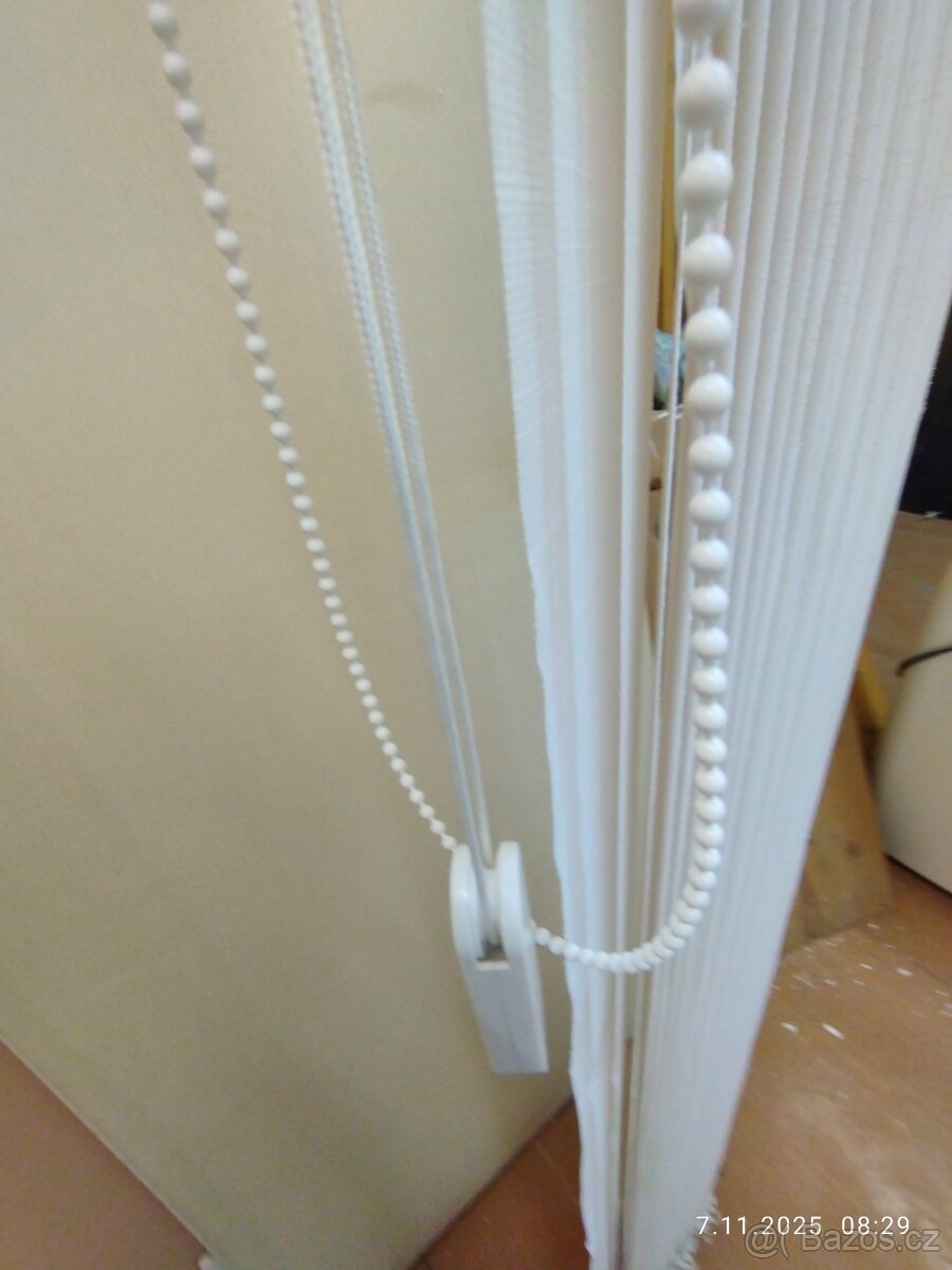 Vertikální žaluzie