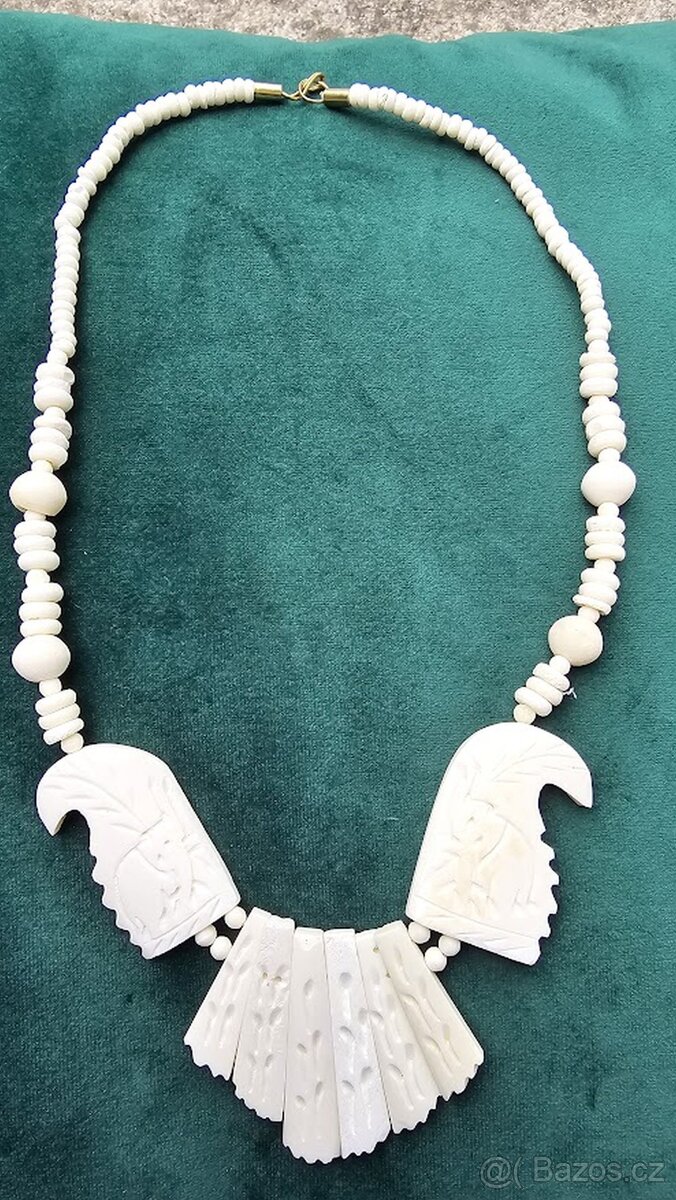 Náhrdelník slonová kost větší sloni