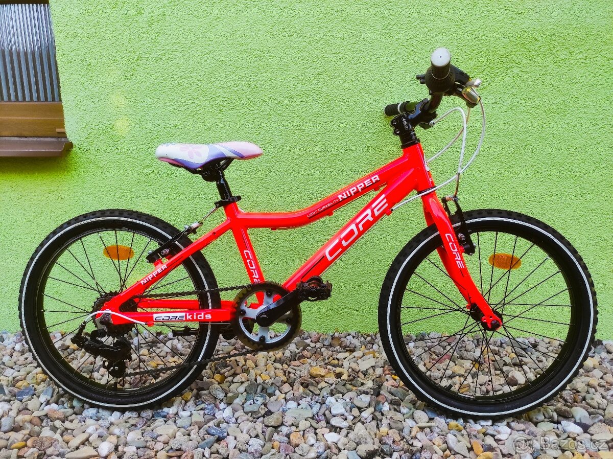 Značkové dětské dívčí kolo CORE NIPPER 20"