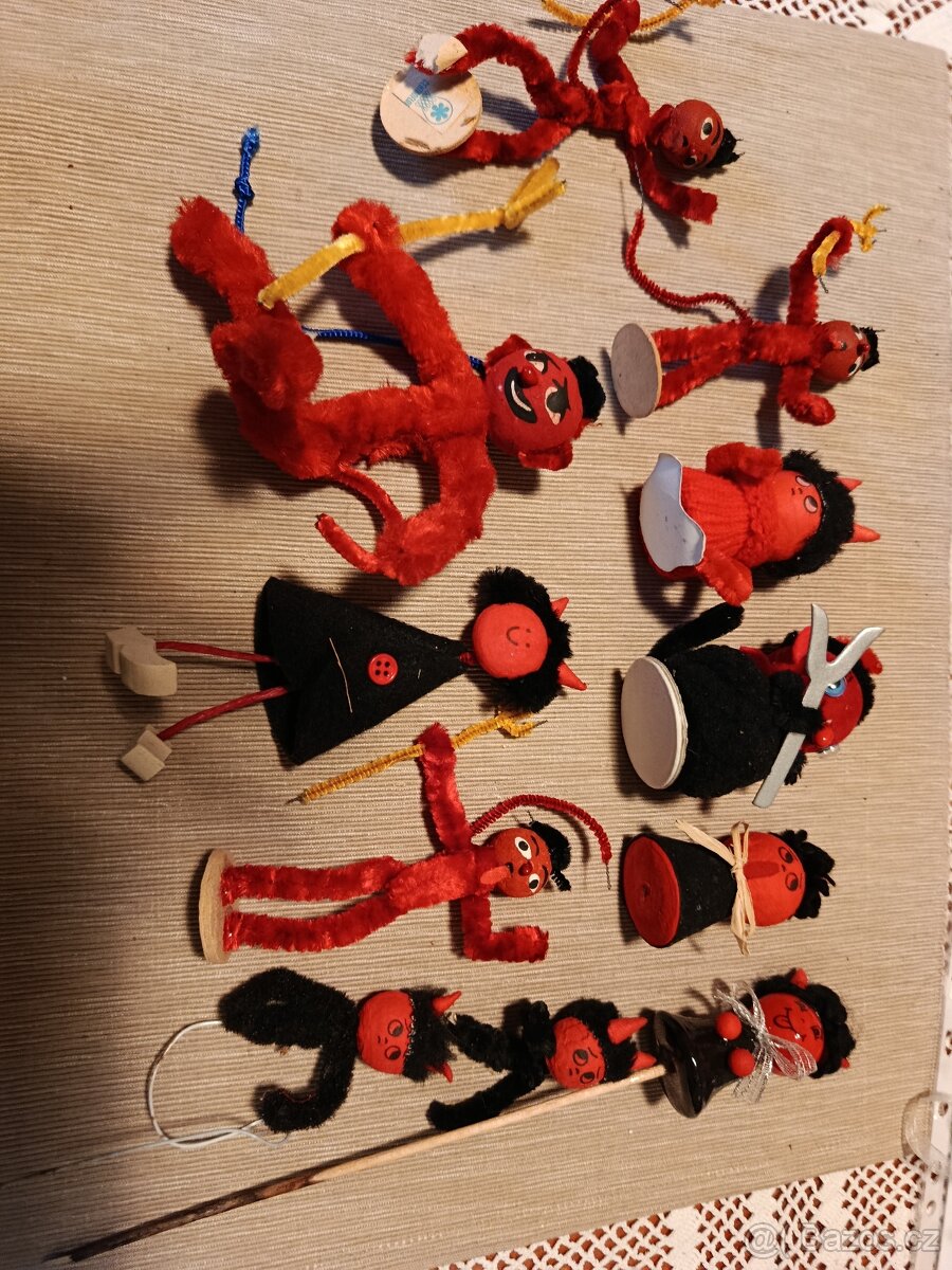 TOP Stav: Retro české žinylkové figurky čertů (cca 70.-80. l