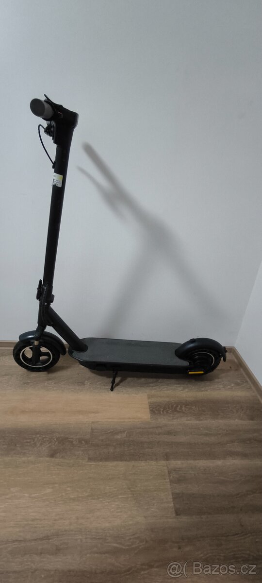 Elektrokoloběžka X10 - 700W - velká bateríe