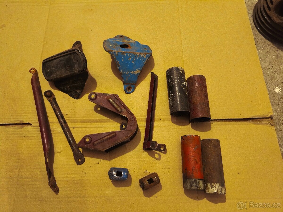 Díly Jawa kývačka, Panelka