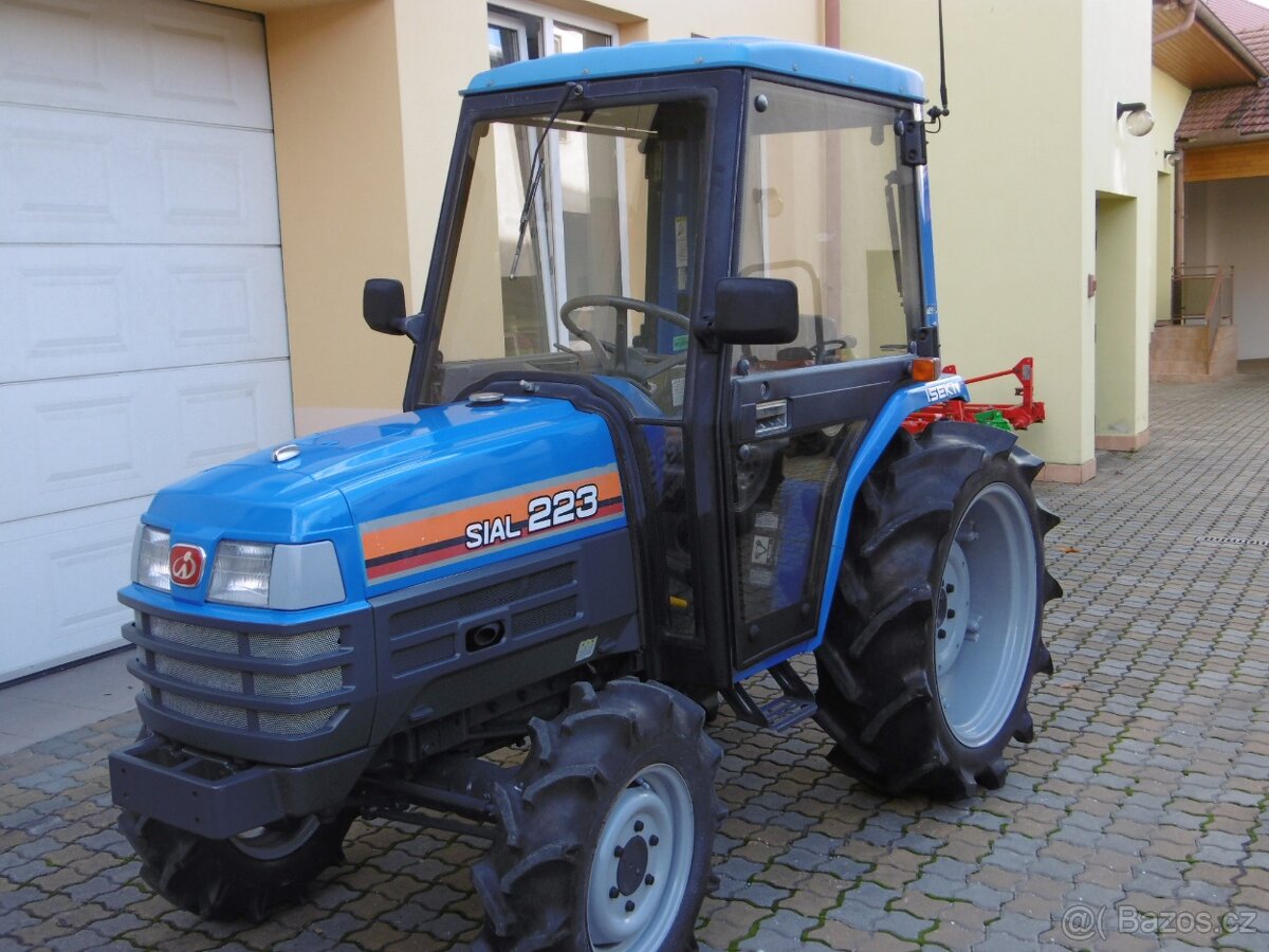 Malotraktor ISEKI TF223D s originál kabinou