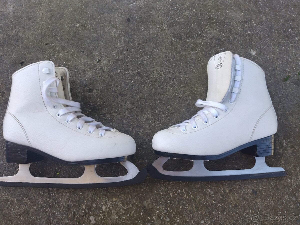zimní dívčí brusle zn. Oxelo