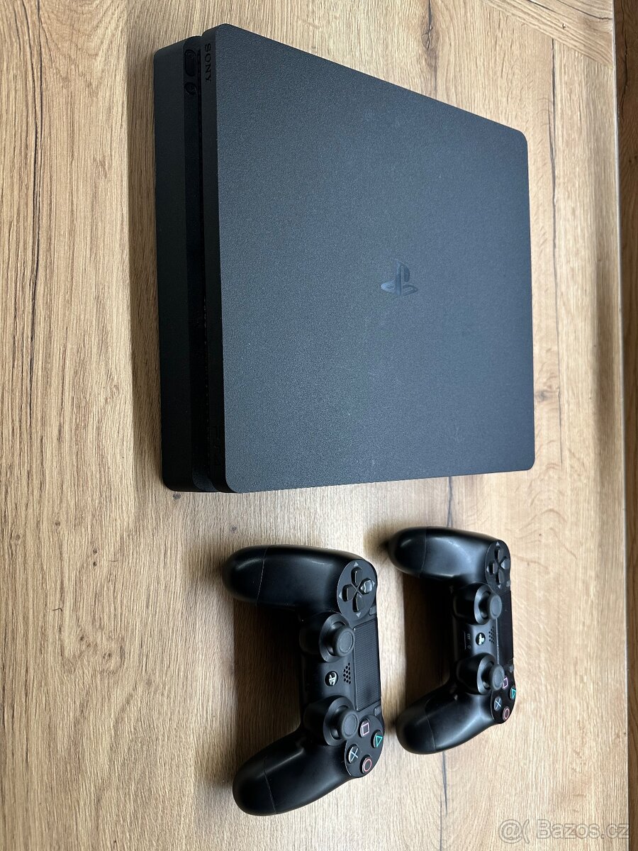 PlayStation 4 Slim 500 GB (PS4) + 2 ovladače + 13 her