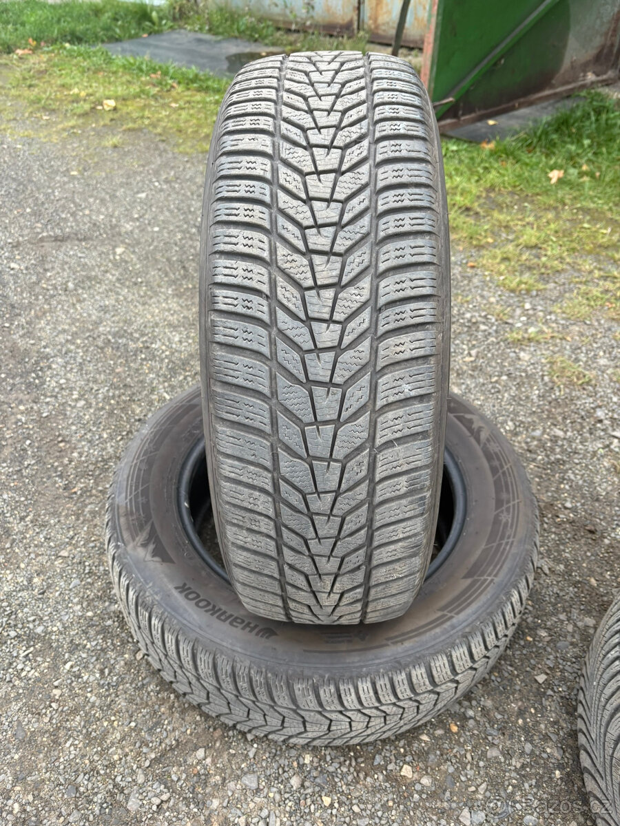 2ks zimní pneu Hankook 215/65/17