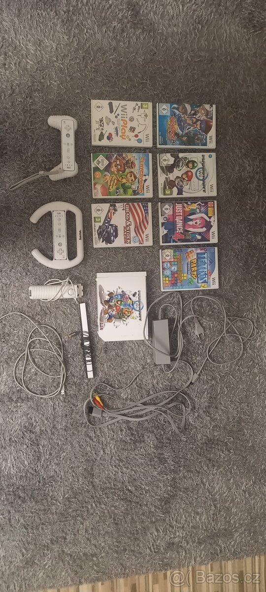 NINTENDO WII s hrami a kompletním příslušenstvím
