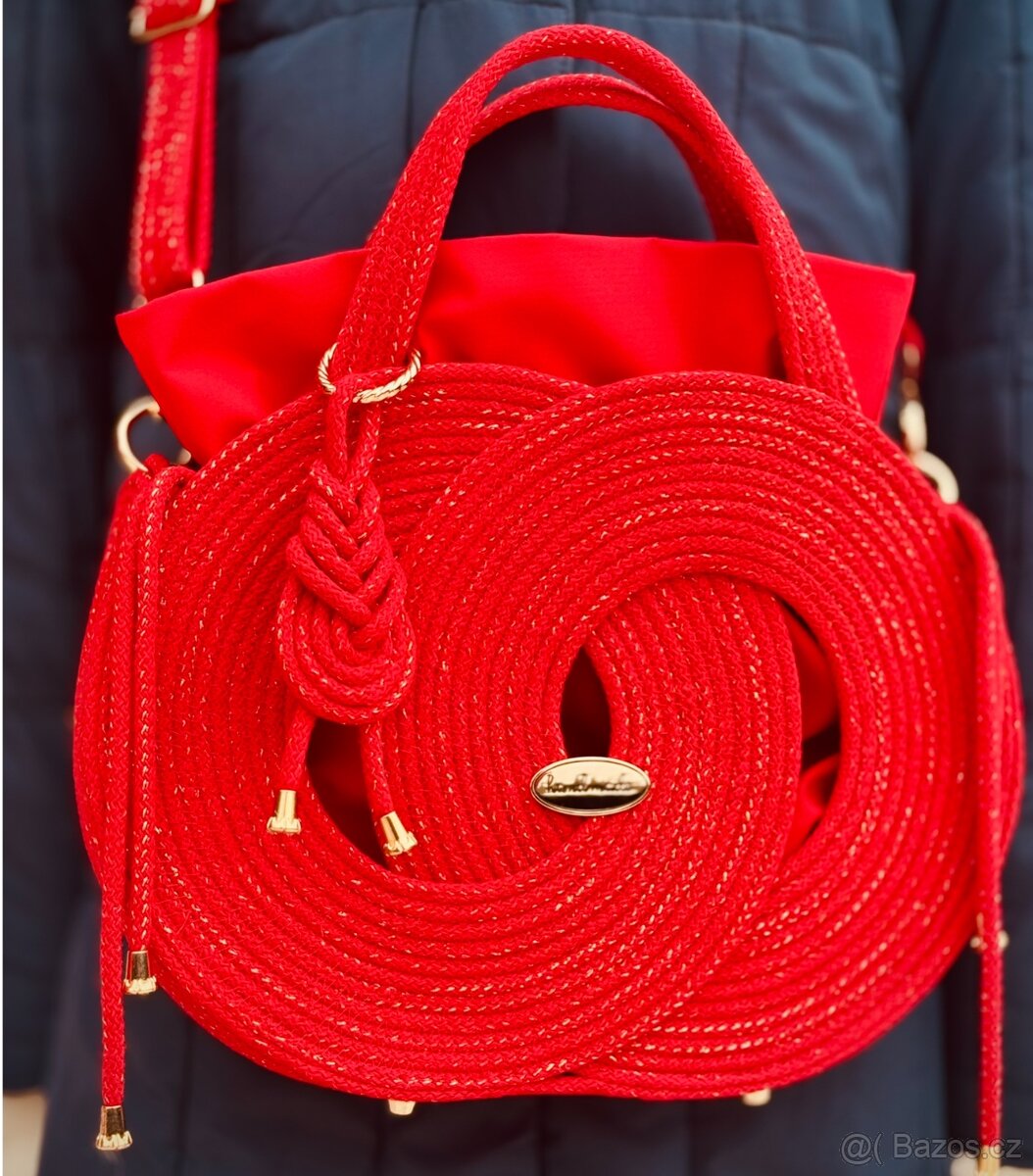 Elegantní dámský kabelka