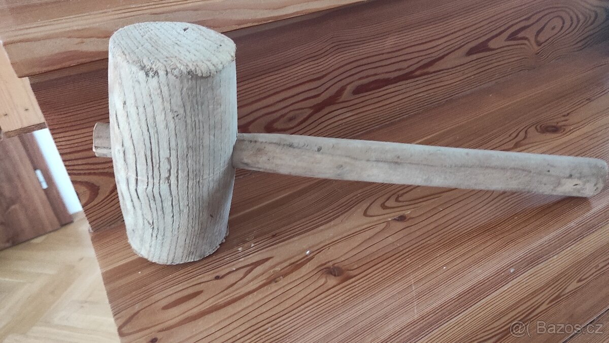 Stará dřevěná palice