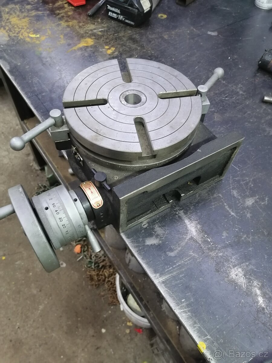 Otočný stůl, dělička