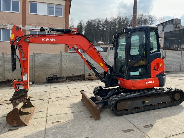 KUBOTA U48 2019