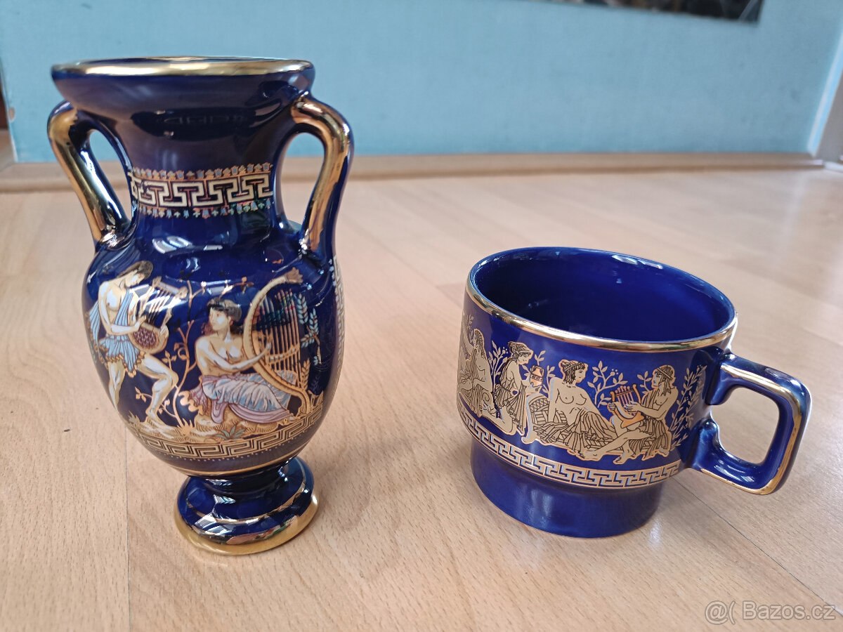 grecka keramika - modra so zlatym ornamentom - vaza a salok