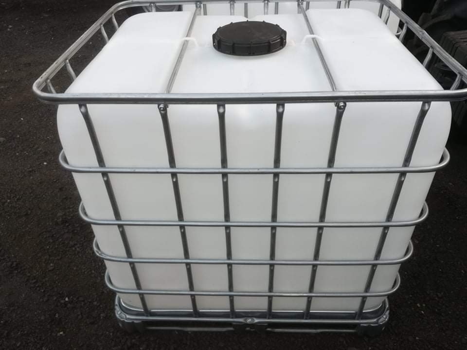 Nádrž na vodu 1000 l - IBC kontejner