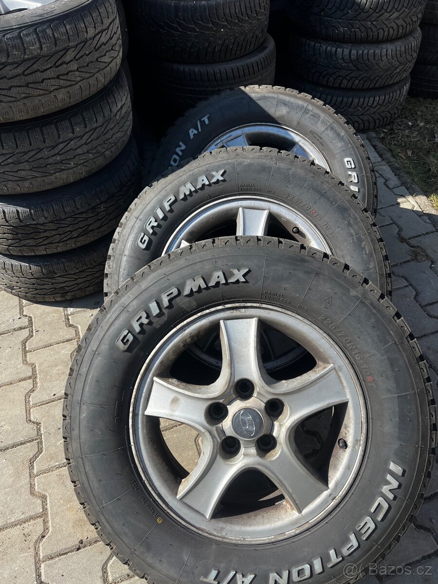 Alu kola 5x114.3r16 s pneu 225/70 r16 offroad