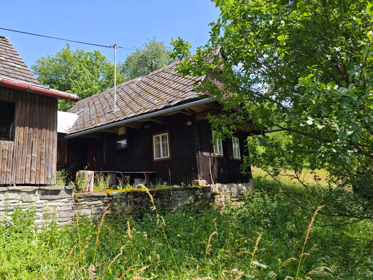 Prodej chalupy s pozemky Valašská Polanka