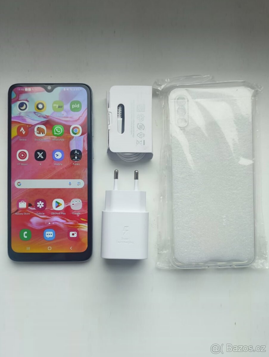 Samsung Galaxy A70 bílá + zdarma nabíječka, kabel a kryt