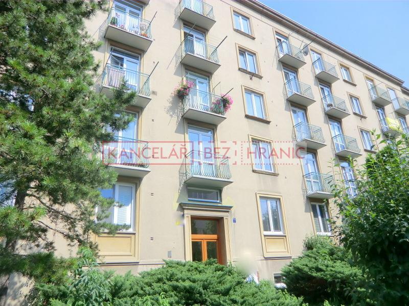 Pronájem, byt 1+1, centrum města, ul. Bratří Jaroňků, Zlín,