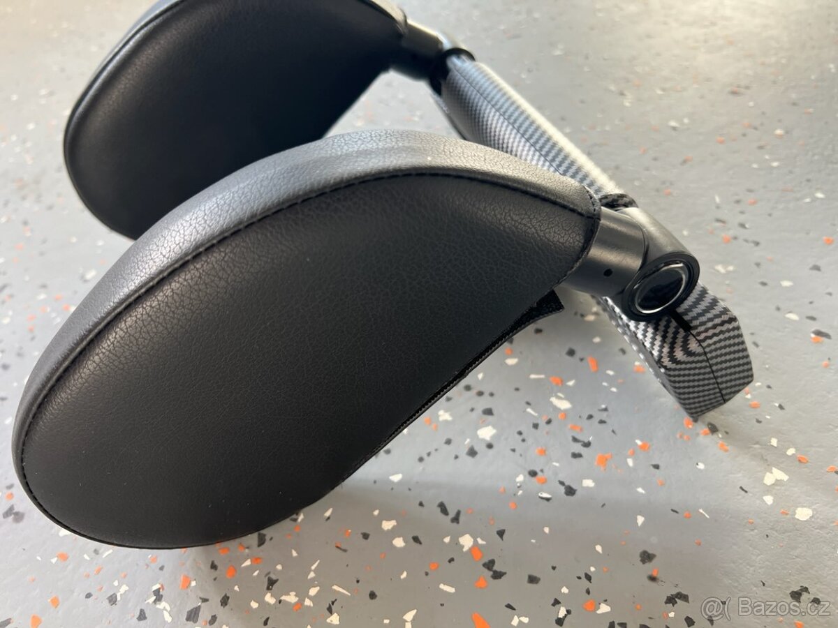 Ergonomická opěrka hlavy a krku do auta