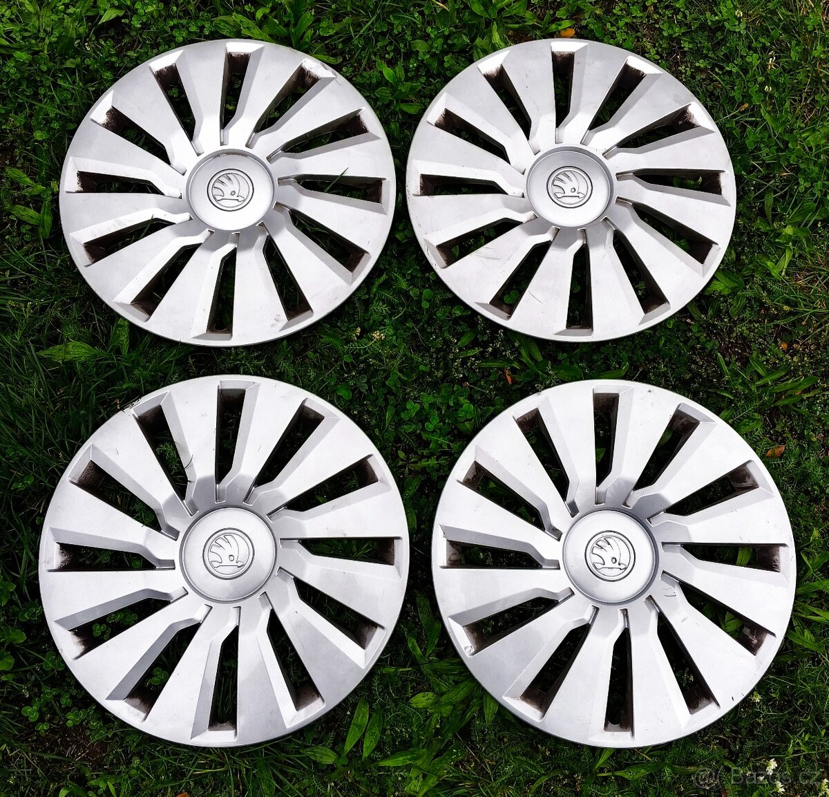 Poklice kryty kol 16" Škoda Scala Octavia