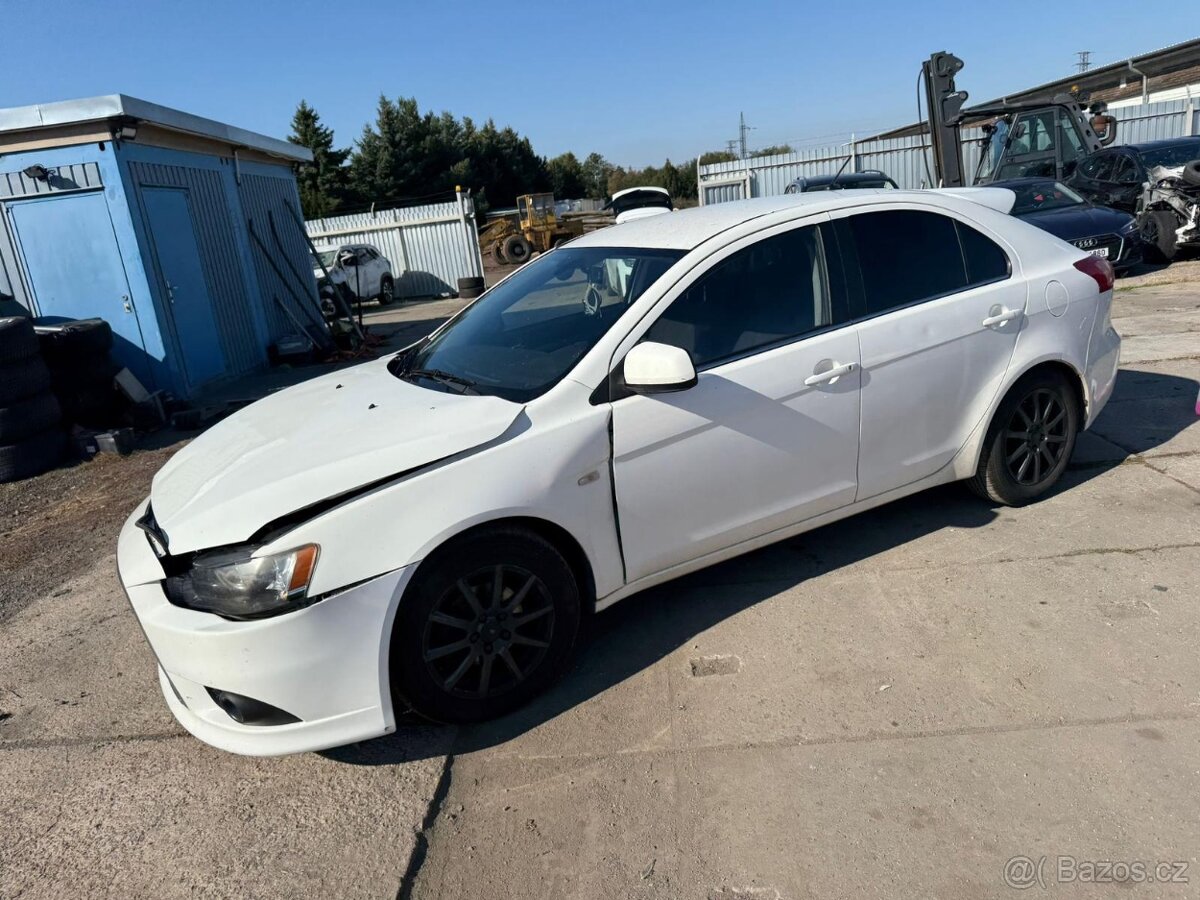 Mitsubishi lancer. 1.6i 2012 pojizdne