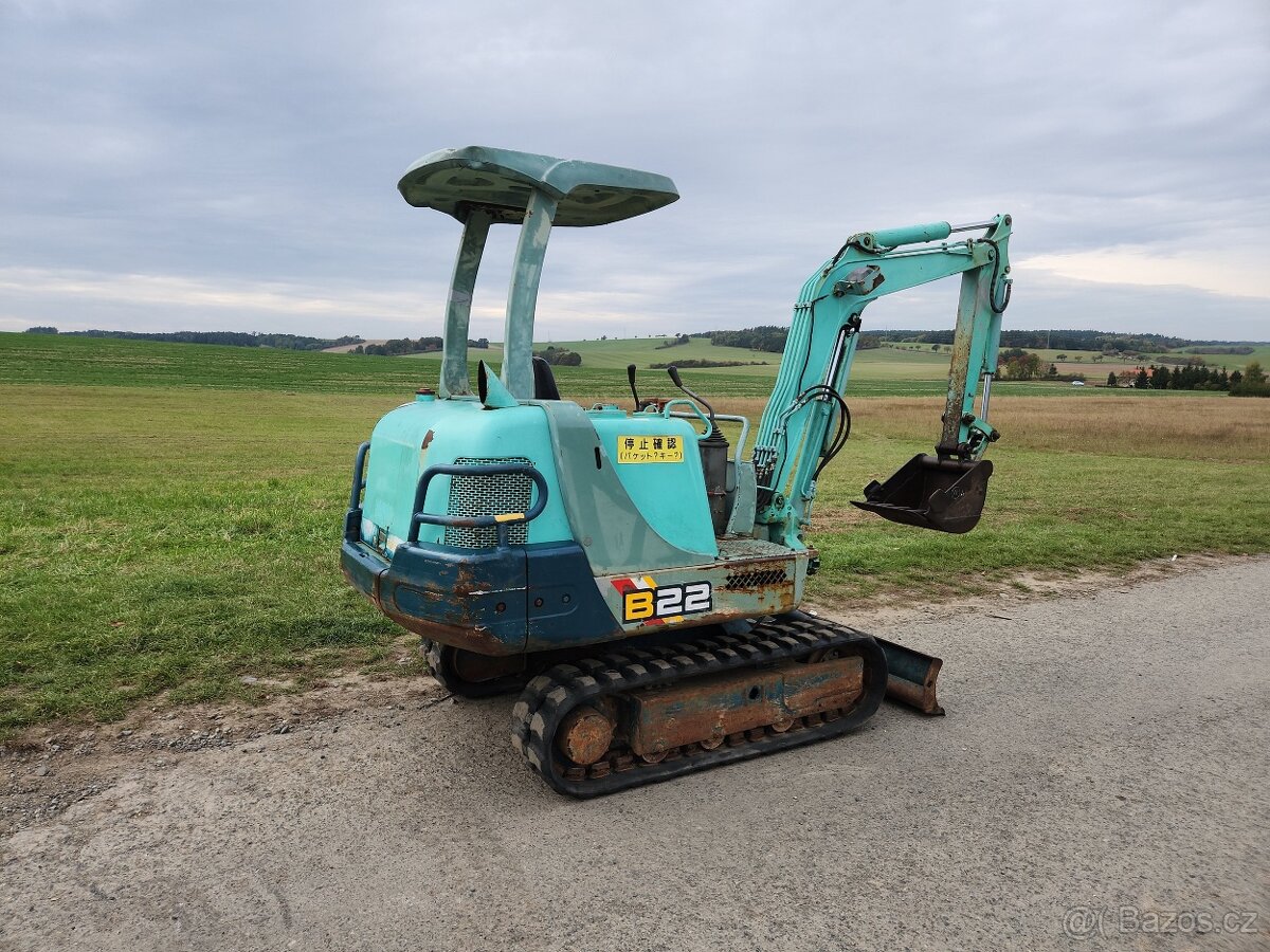JAPONSKÝ MINIBAGR YANMAR B22 2200KG