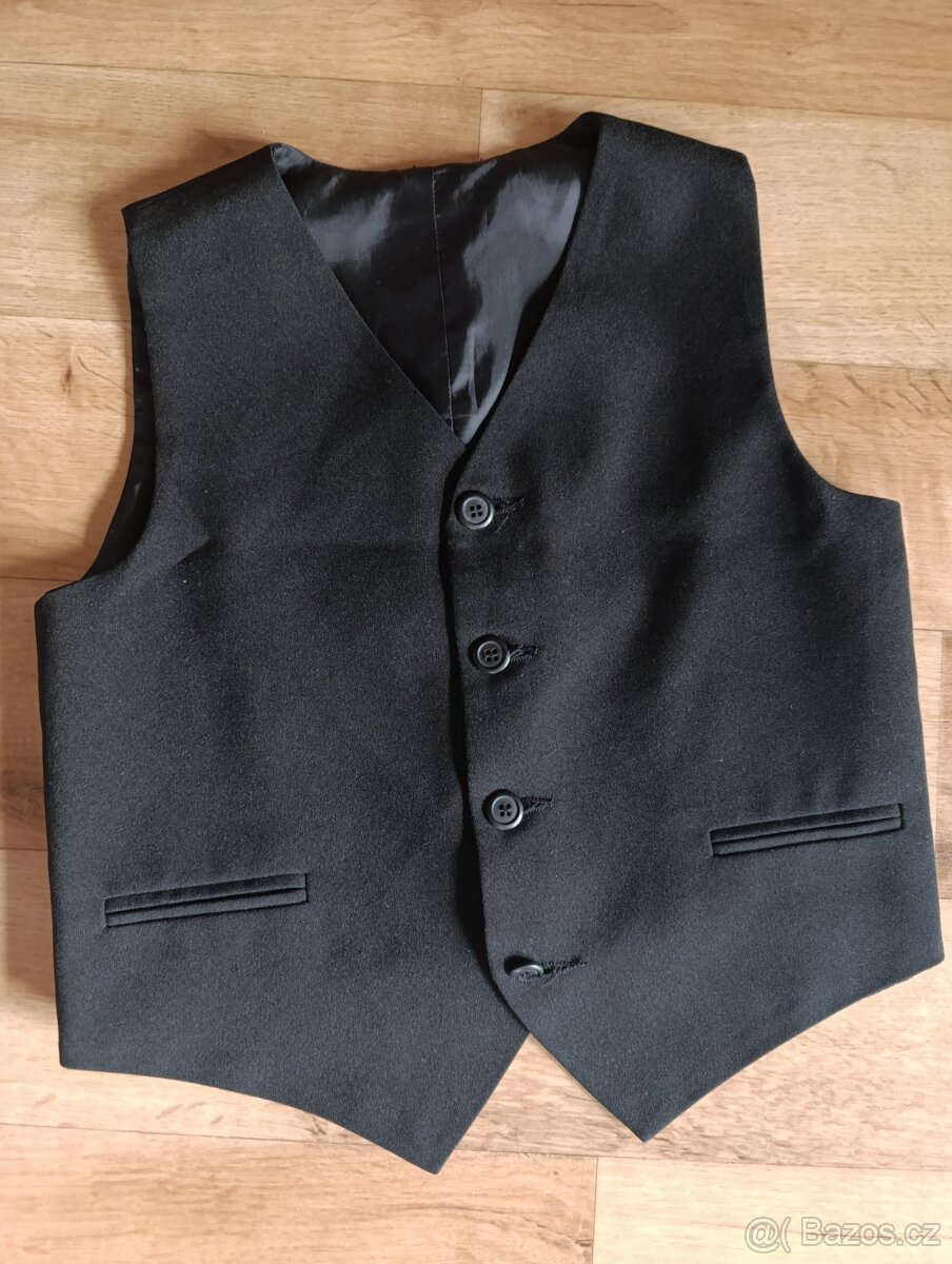 Chlapecké společenské kalhoty a vesta 104