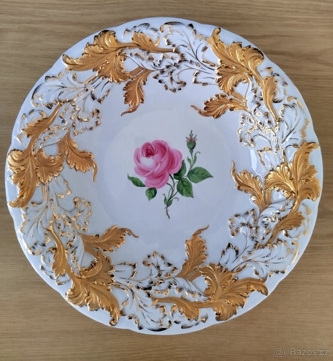 Porcelánový talíř „baroko růže“ – zkřížené meče, 1970–80