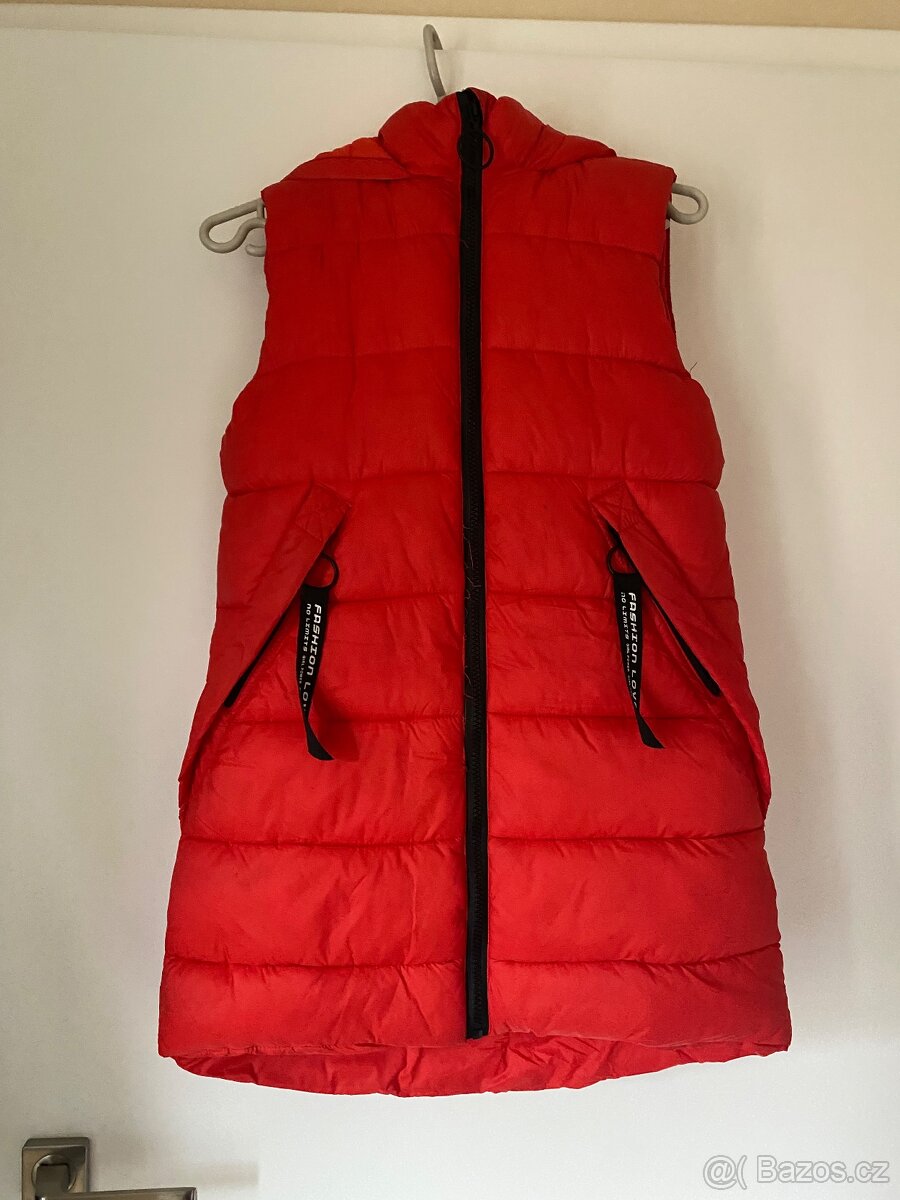 Zimní dívčí vesta  vel. 152