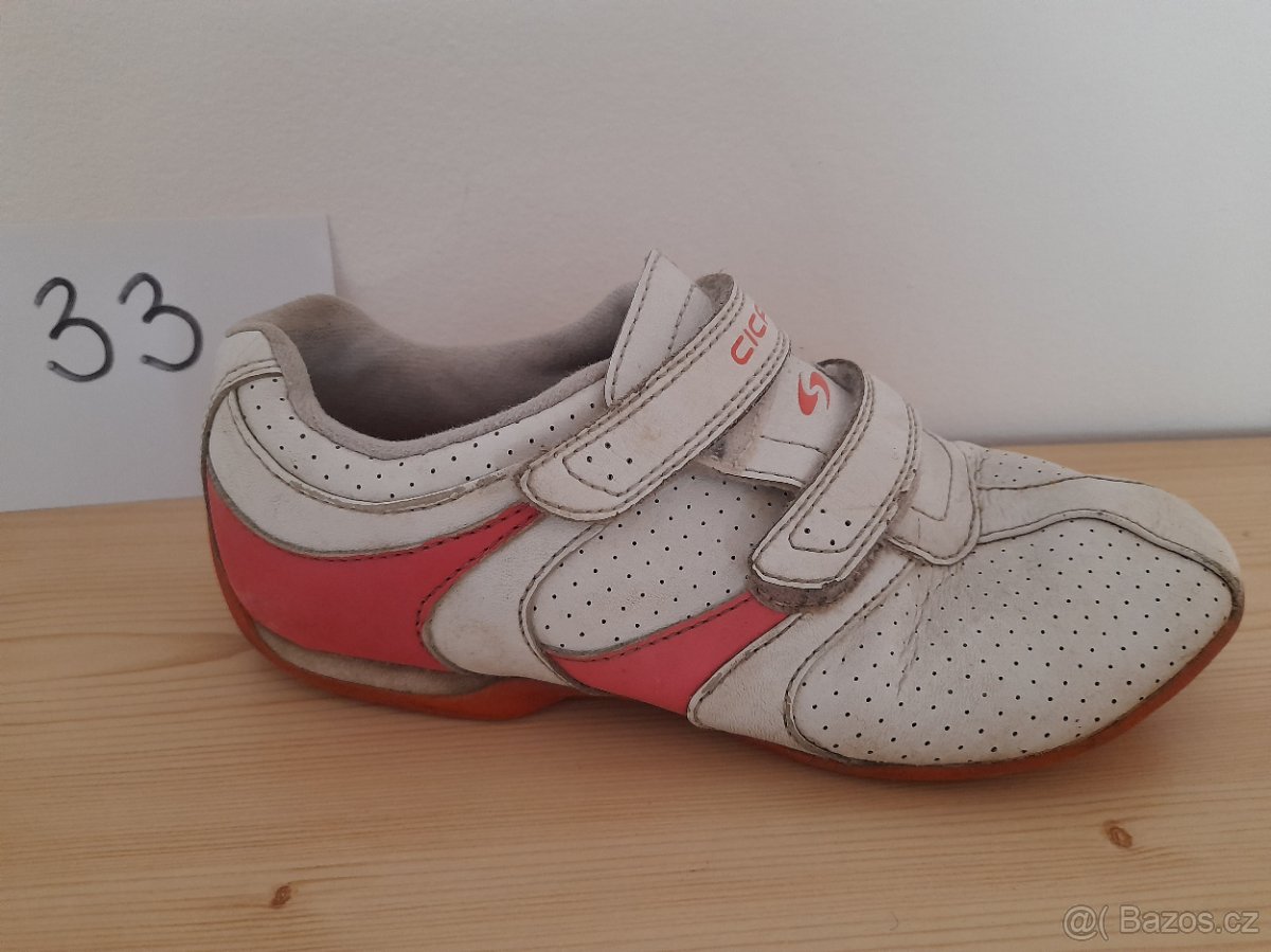 Dívčí boty vel.33 - 4 páry