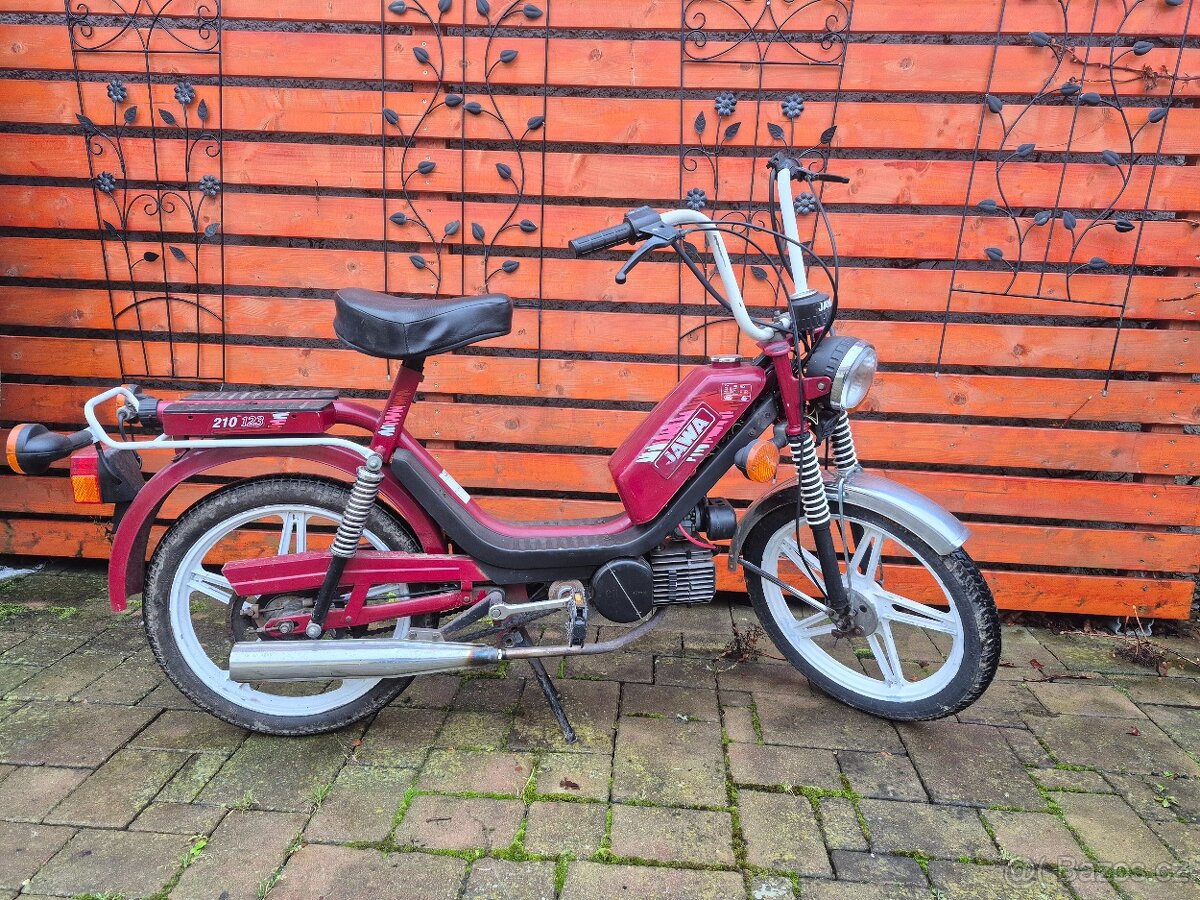 Jawa 50 typ 210/123 babetta grand lux