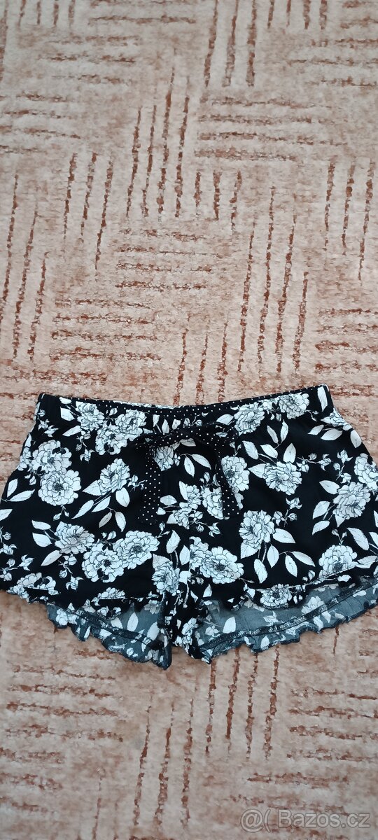 Dámské kraťasy na spaní