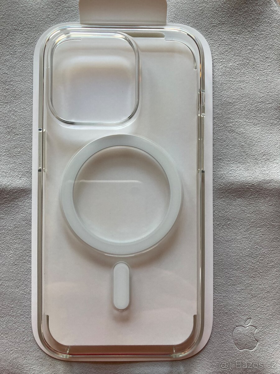 Apple polykarbonátový kryt na iPhone 14 Pro.