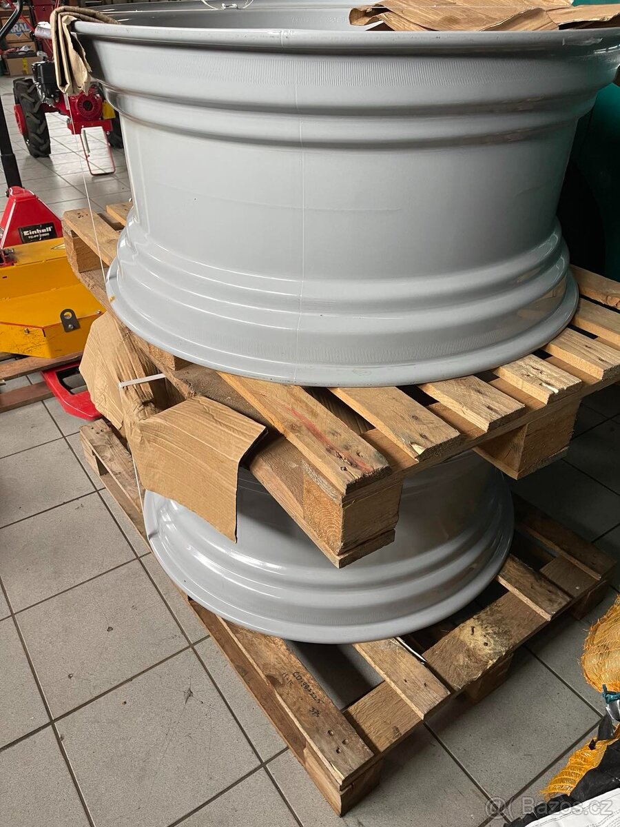 Originální ráfky na traktor Belarus, traktorbagr Belorus EO