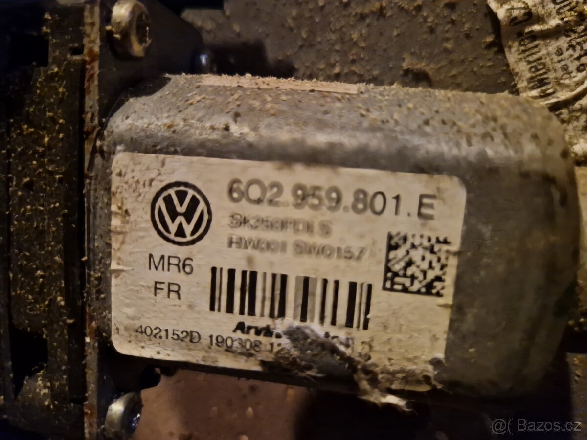 Prodám motorek stahovacky vw polo fabia 2