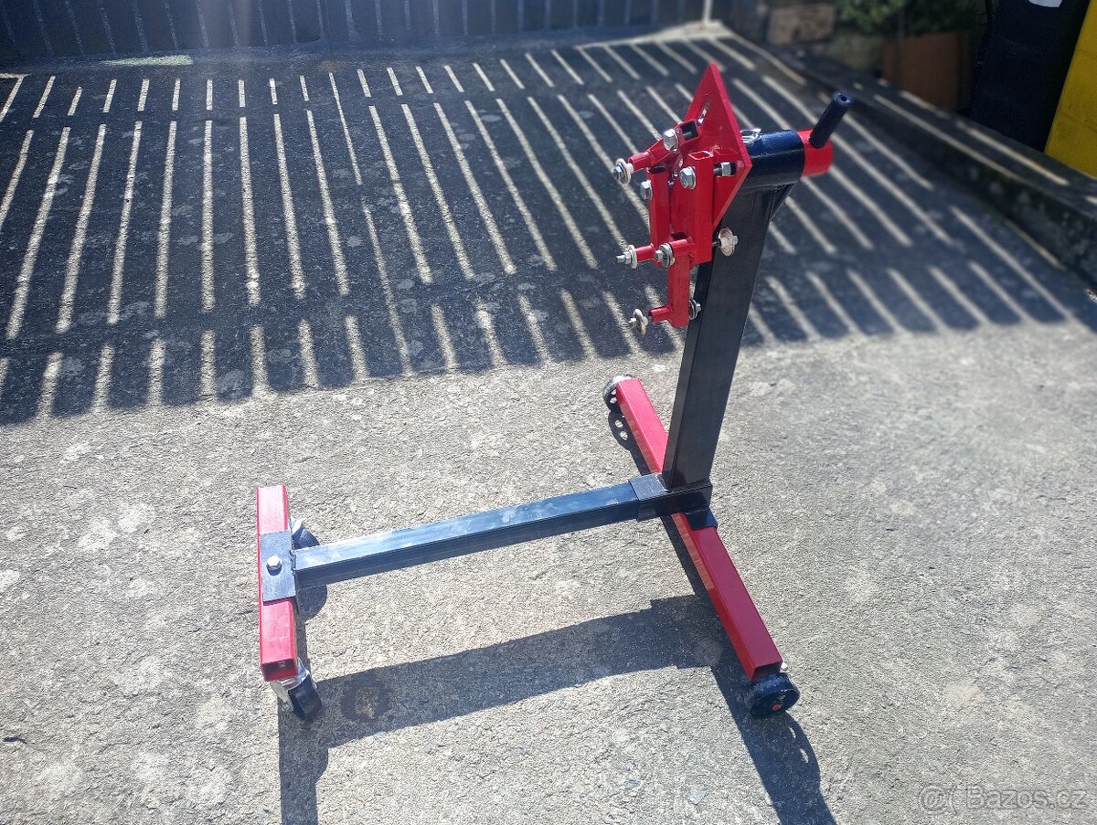 Stojan / držák motoru 450kg jako novy