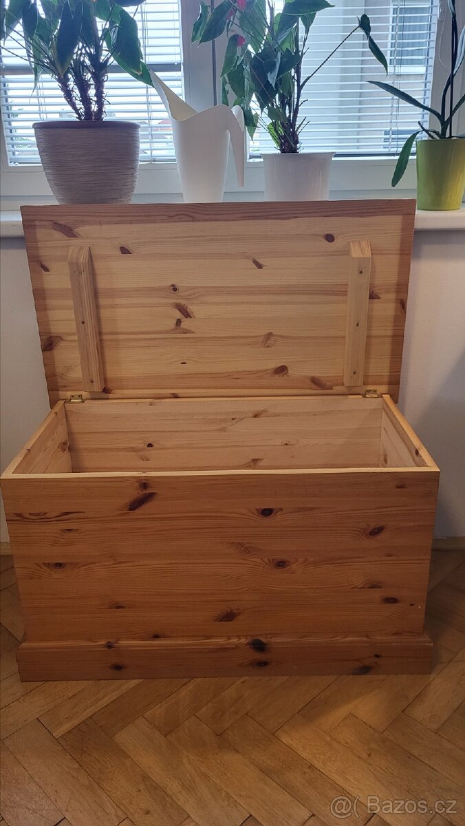 Prodám truhlu z masivu