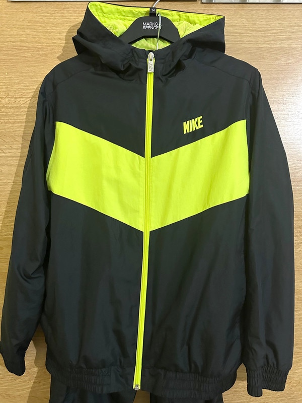 NIKE Chlapecká šusťáková sportovní souprava XL 13-15