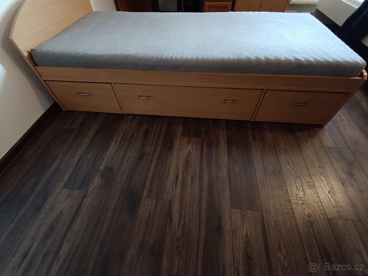 Jednolůžková postel komplet s matrací a roštem+zásuvky