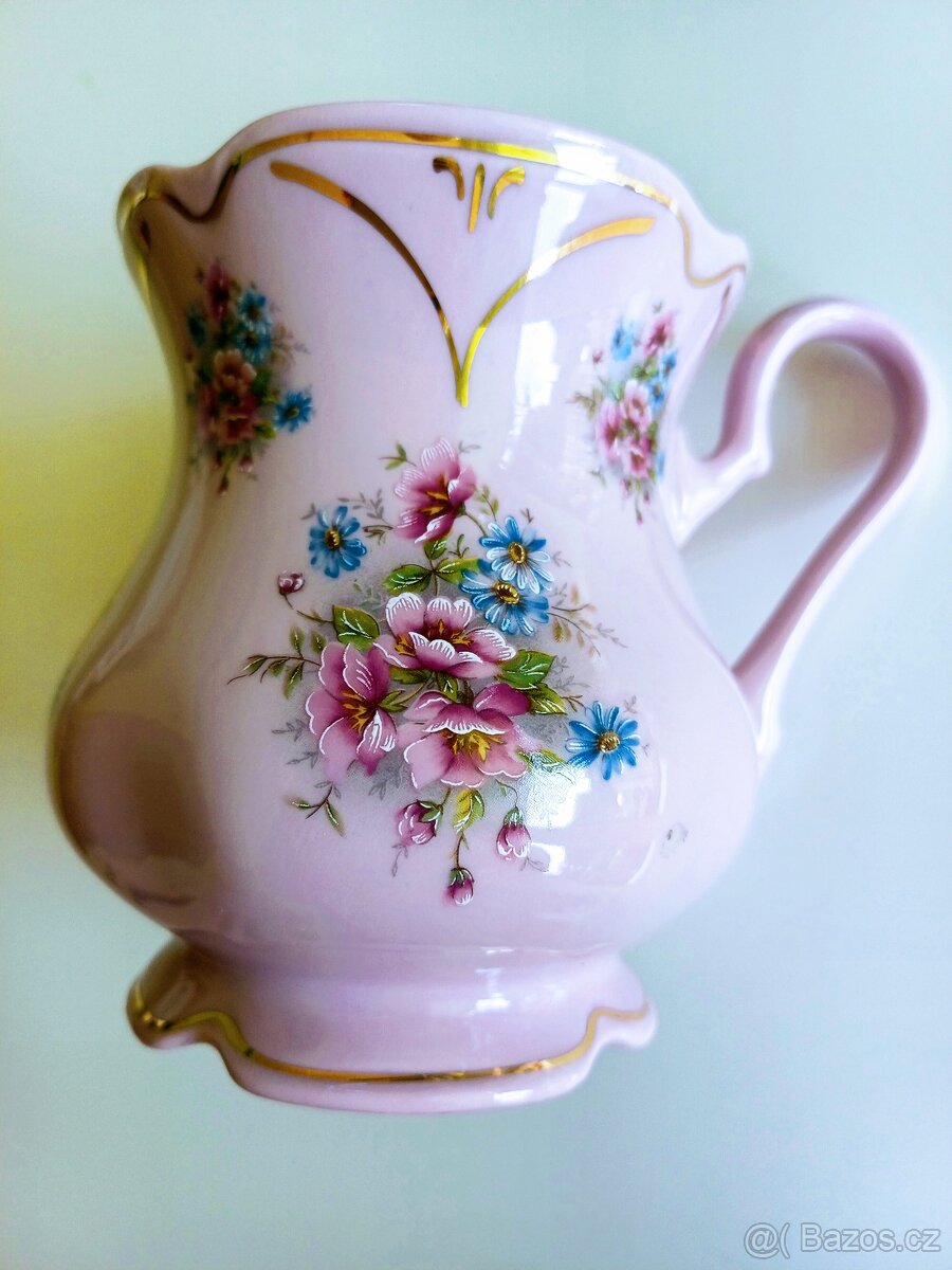 Růžový porcelán