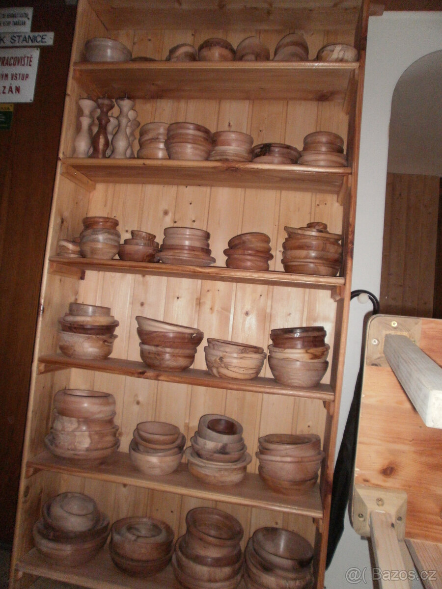 dřevěné misky