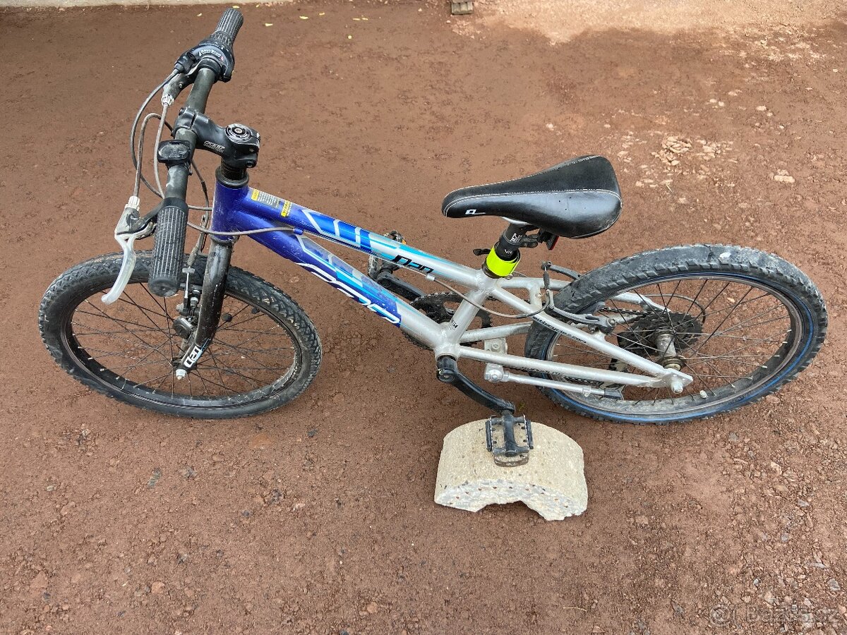 FELT 20''
